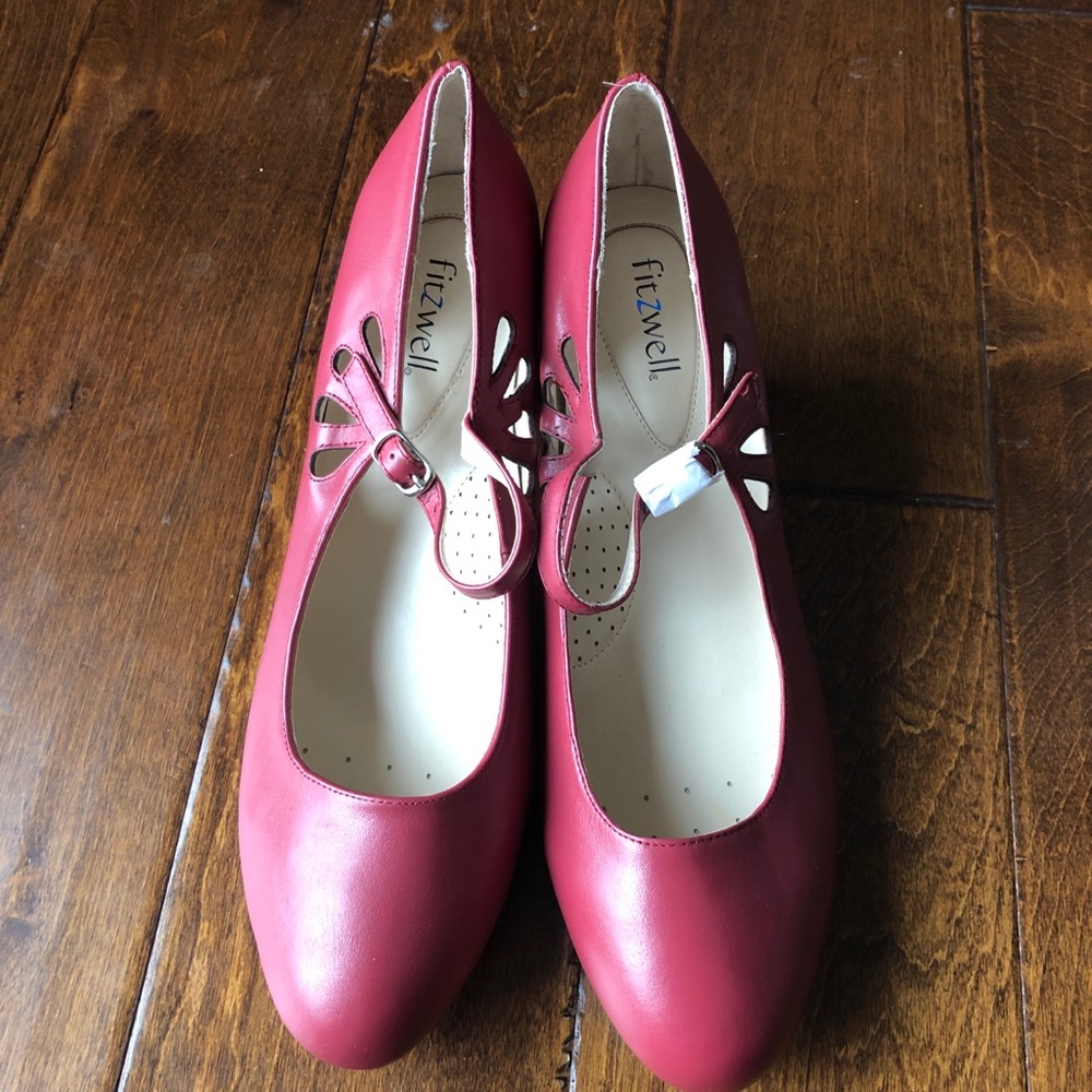 NWOT Fitzwell Mary Janes strap heel dark red 9.5